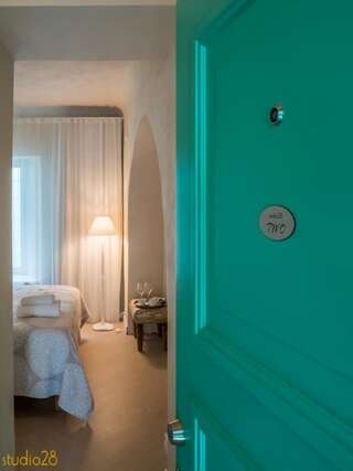 Апарт-отели Studio28 Boutique Rooms Пярну Двухместный номер Делюкс с 1 кроватью и ванной-1
